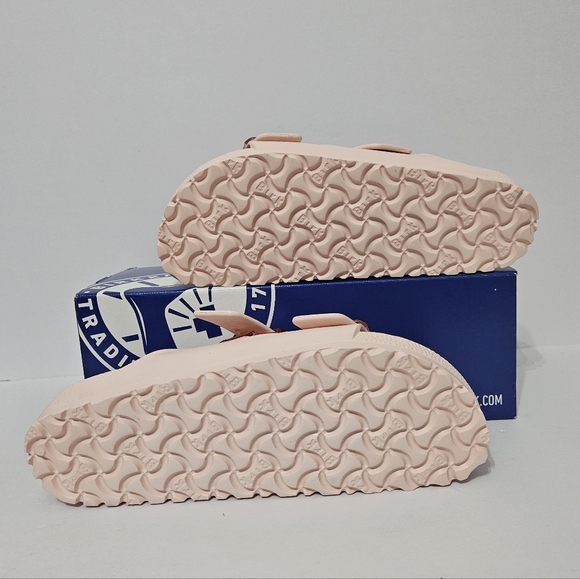 Sandals_&_Flip_Flops